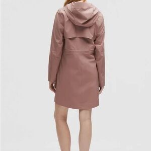 Lululemon Athletica Rain Rebel Jacket